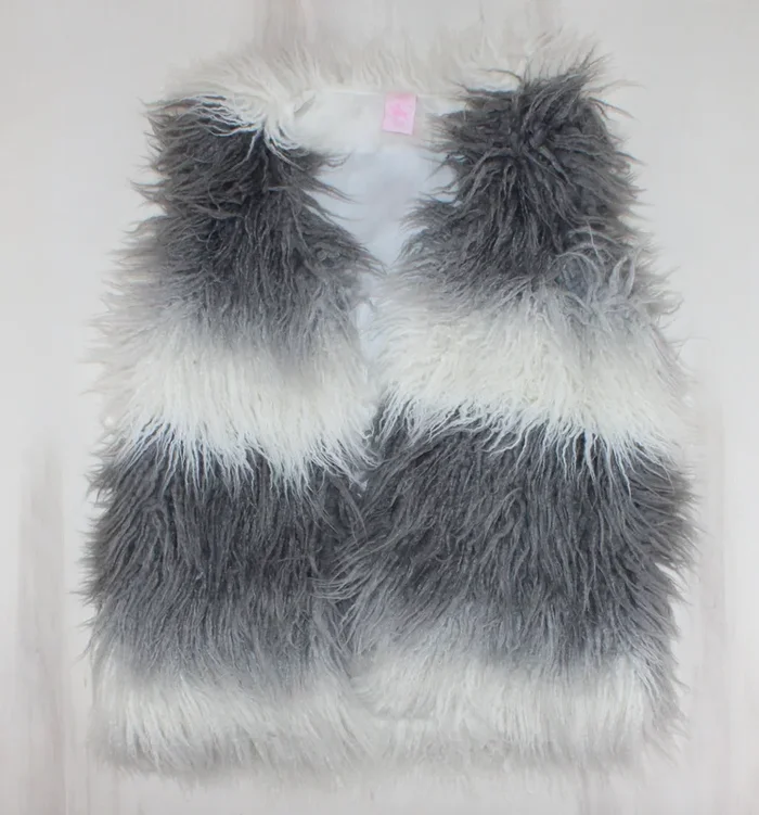 GREY & WHITE FUZZY VEST SIZE 152 (12/13Y) PRE-LOVED