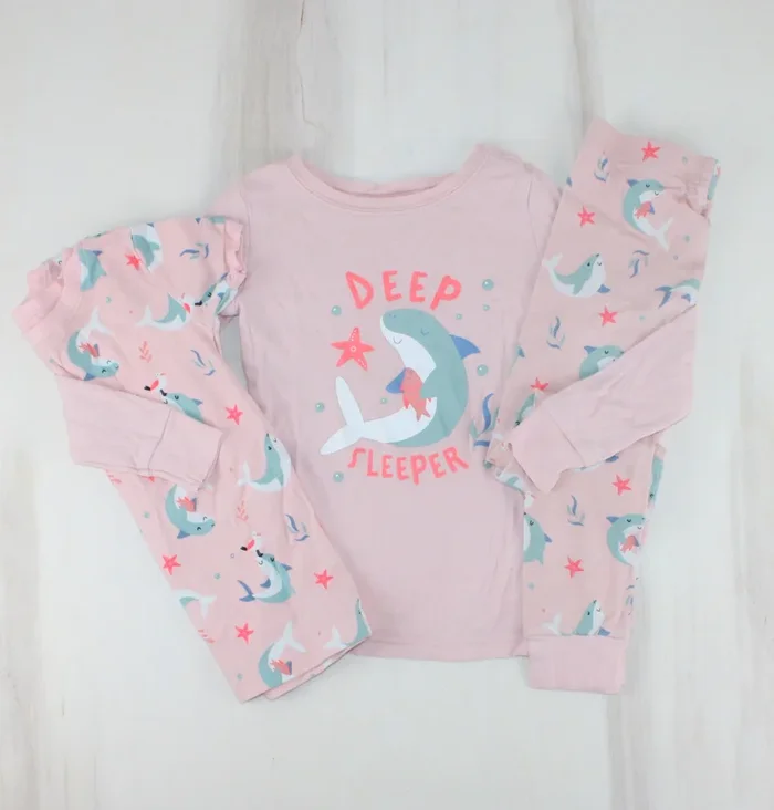 OLD NAVY SHARK 3 PIECE PYJAMA SET 5Y PRE-LOVED (Play Cond.)